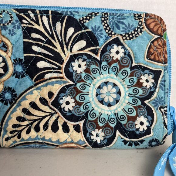 Vera Bradley Bali Blue Zip Around Wallet Organizer Floral 100% Cotton 8" x 5" - Picture 3 of 16